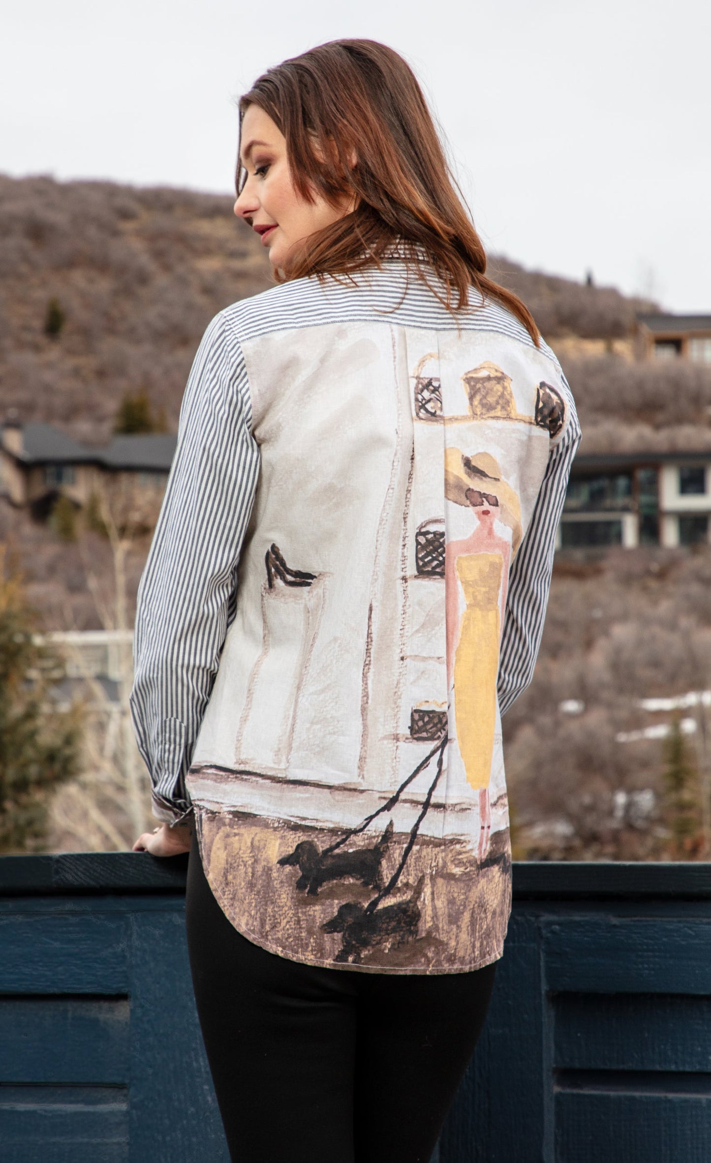 Chesapeake Top, Black Stripes with Shop Window Back